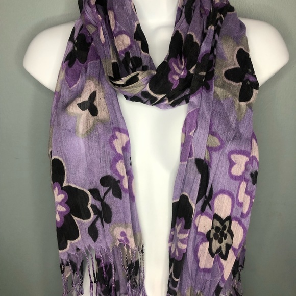 Fashionable scarf - Picture 2 of 5